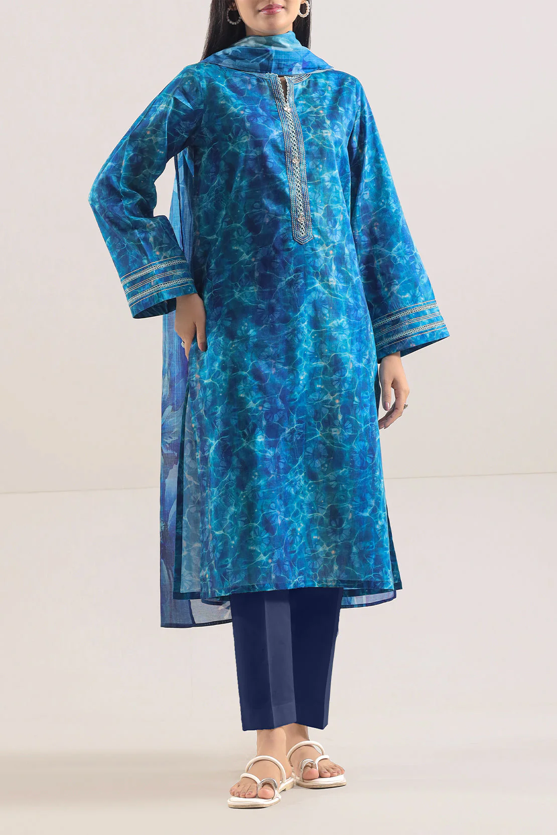 Unstitched Printed Lawn 3 Piece - Image 2