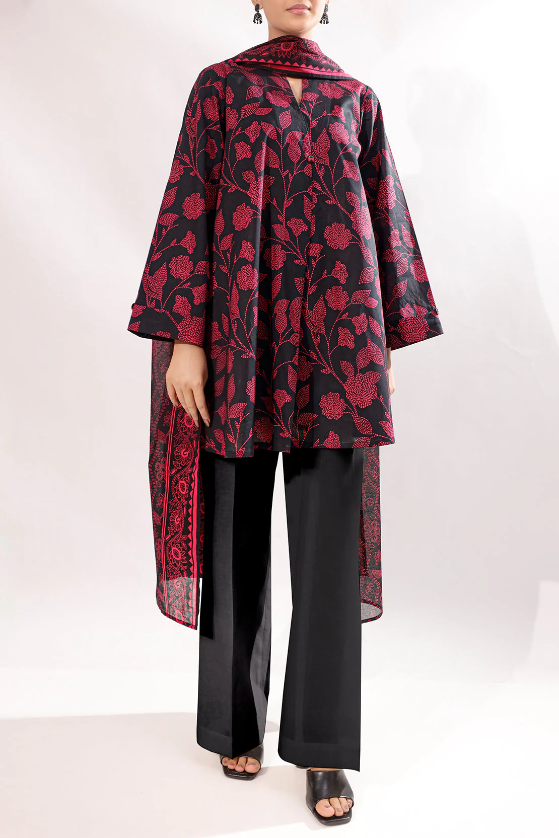 Unstitched Printed Lawn 3 Piece - Image 2