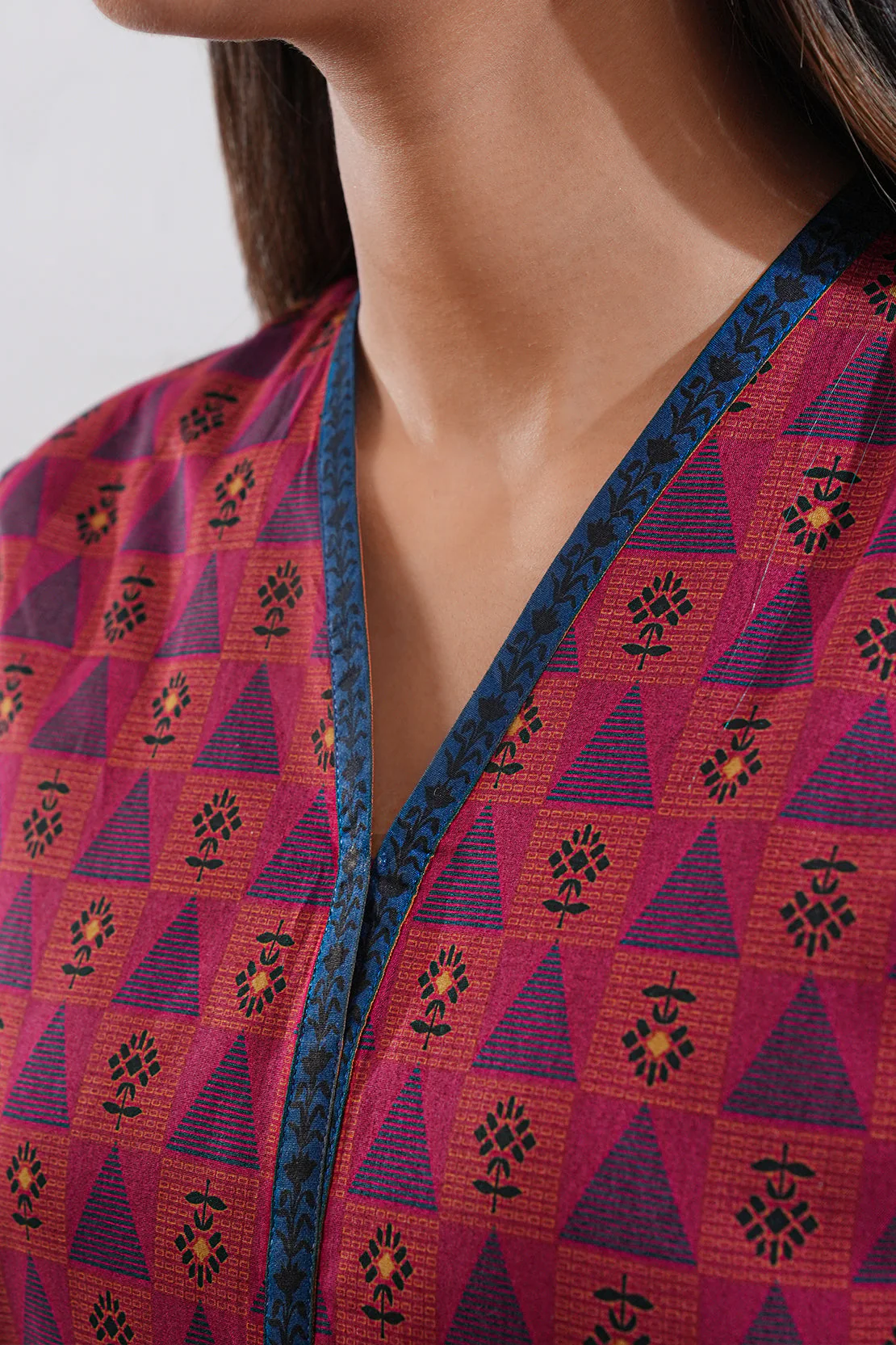 Unstitched Printed Lawn 3 Piece - Image 7
