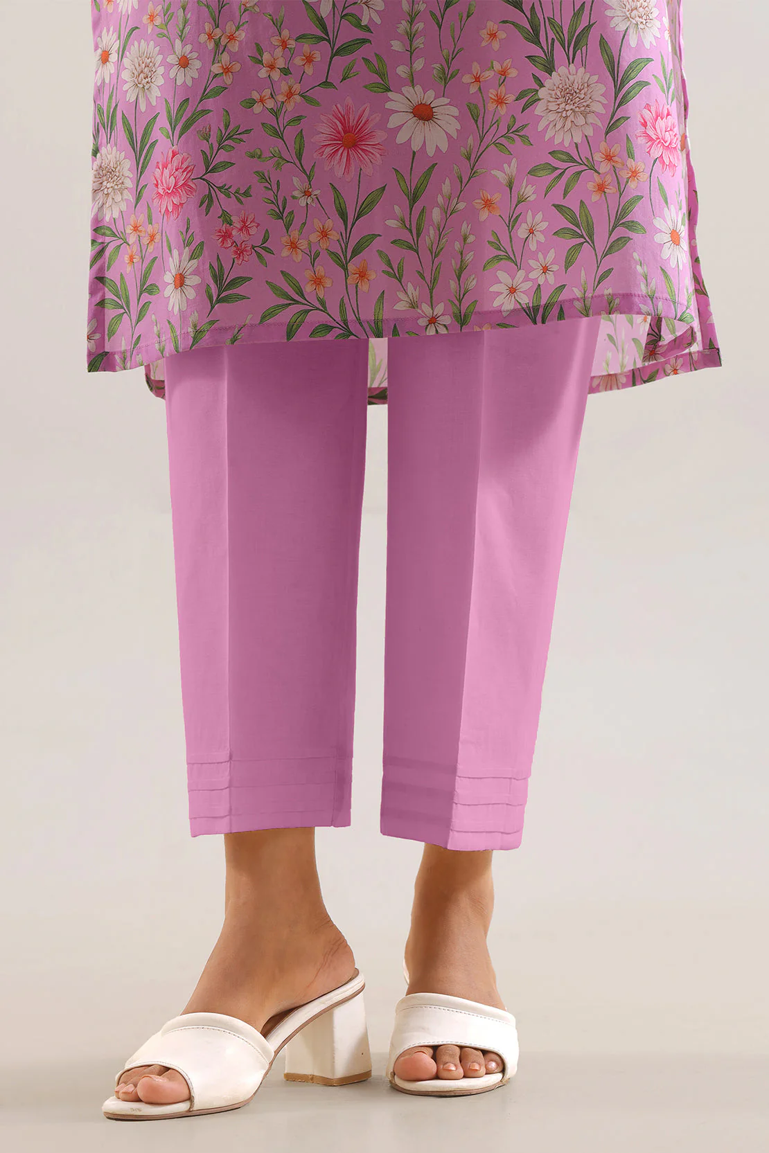 Unstitched Printed Lawn 3 Piece - Image 5