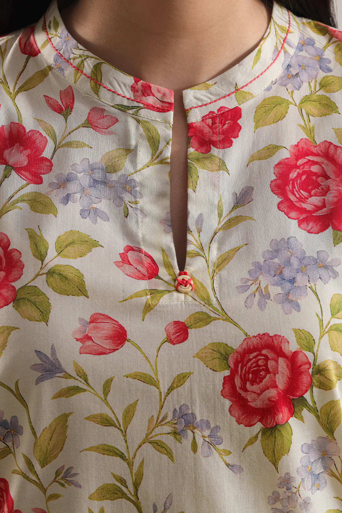 Unstitched Printed Lawn 3 Piece - Image 4