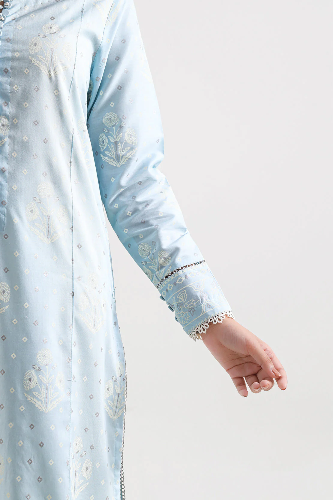 Unstitched Printed Lawn 3 Piece - Image 4