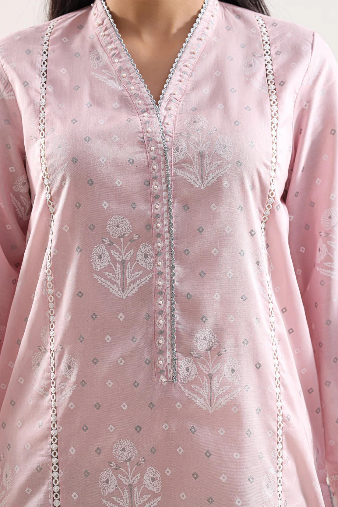 Unstitched Printed Lawn 3 Piece - Image 3