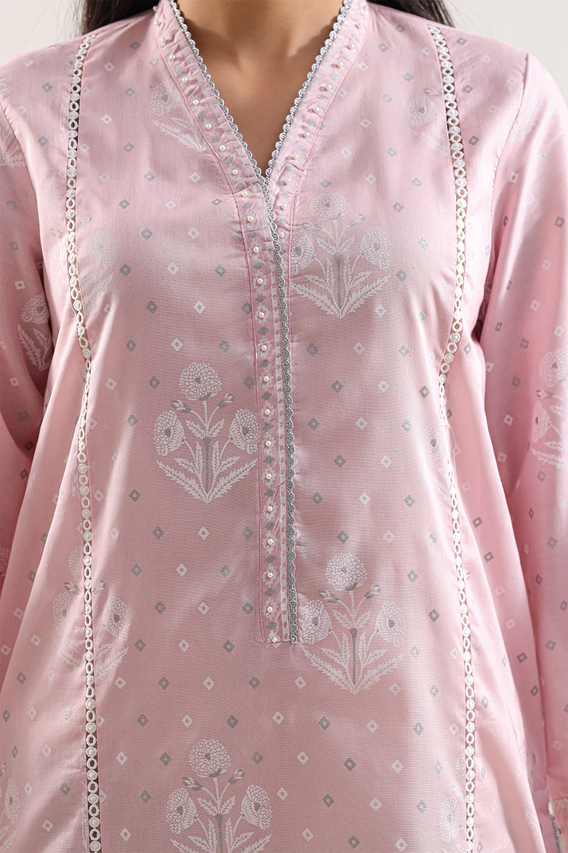 Unstitched Printed Lawn 3 Piece - Image 5