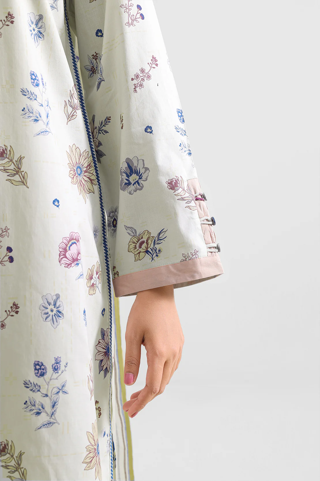 Unstitched Printed Lawn 3 Piece - Image 4