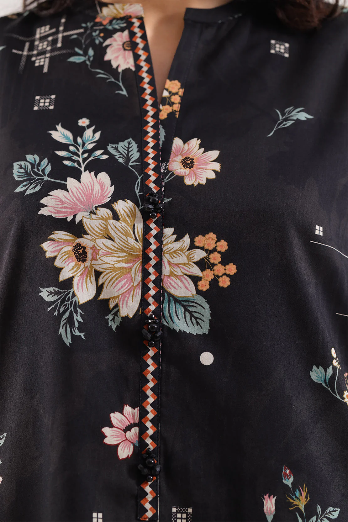 Unstitched Printed Lawn 3 Piece - Image 3