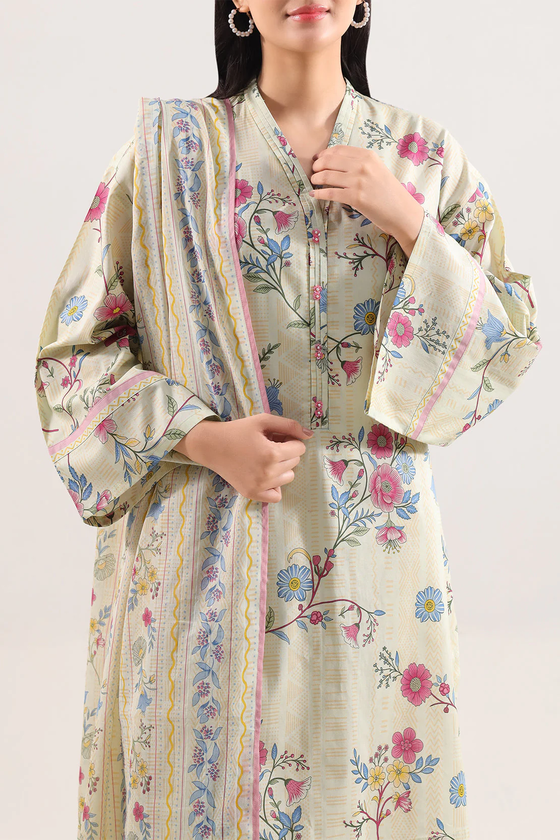 Unstitched Printed Lawn 3 Piece - Image 2