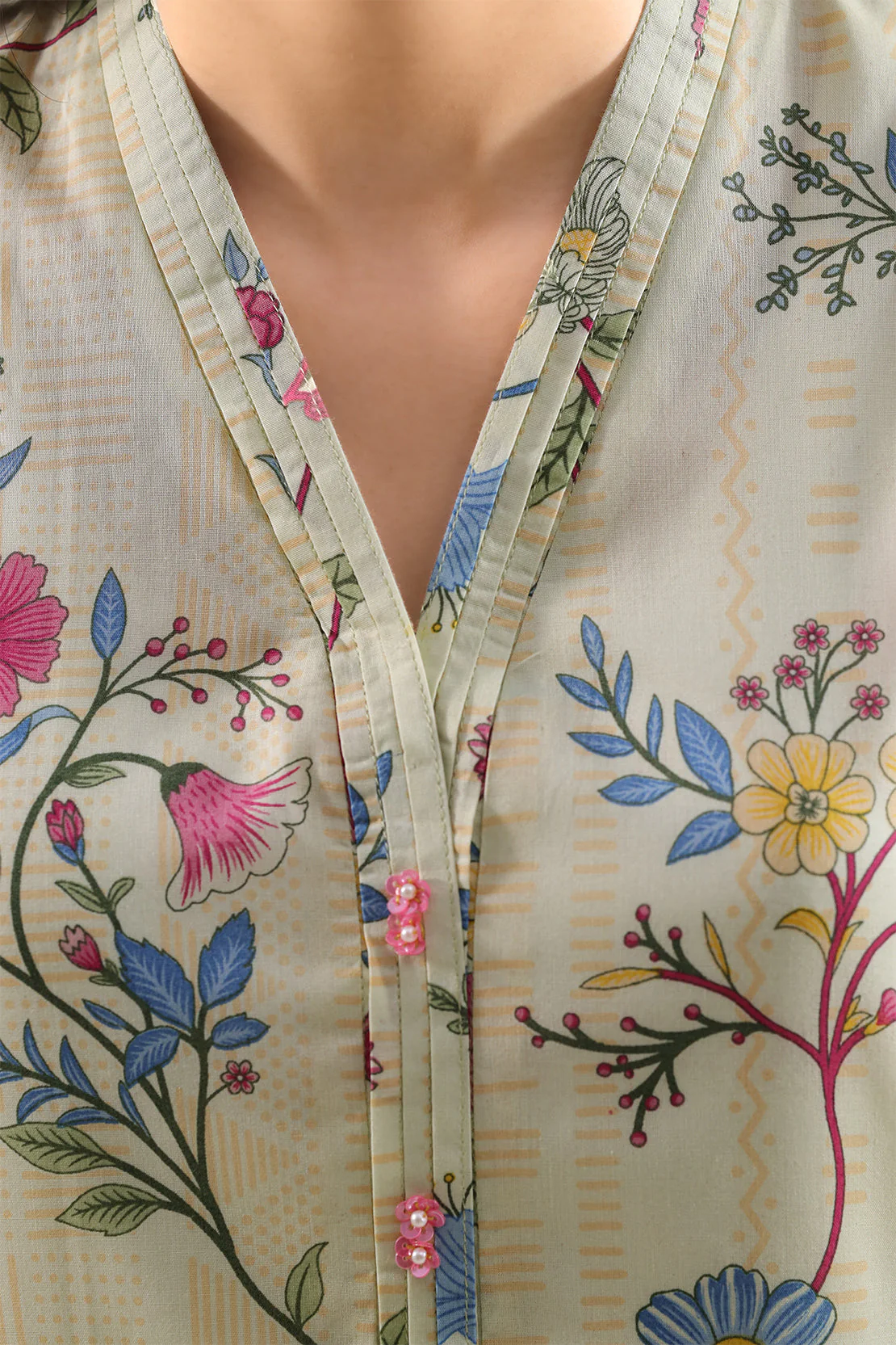 Unstitched Printed Lawn 3 Piece - Image 3