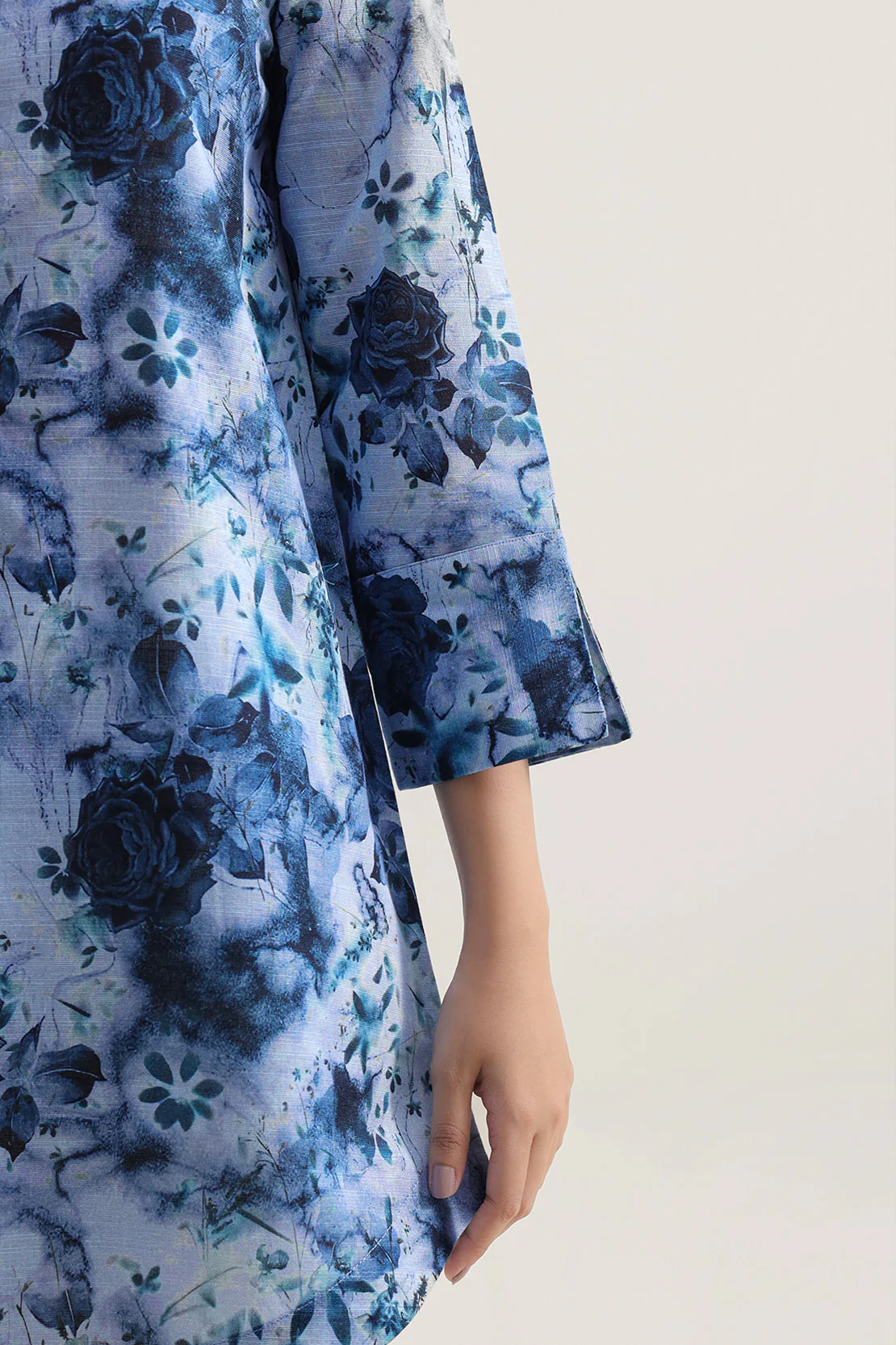 Unstitched Printed Lawn 3 Piece - Image 5