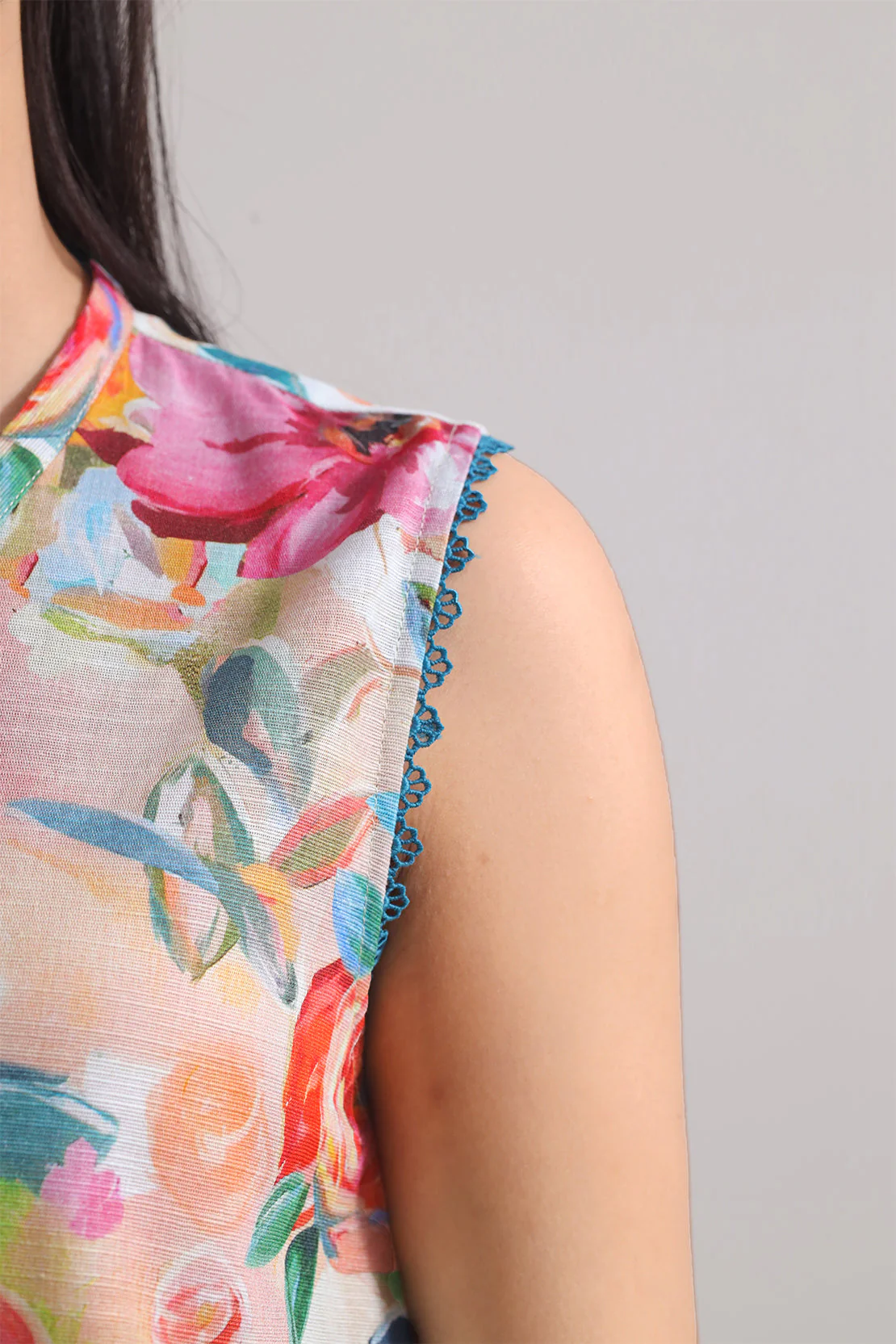 Unstitched Printed Lawn 3 Piece - Image 4