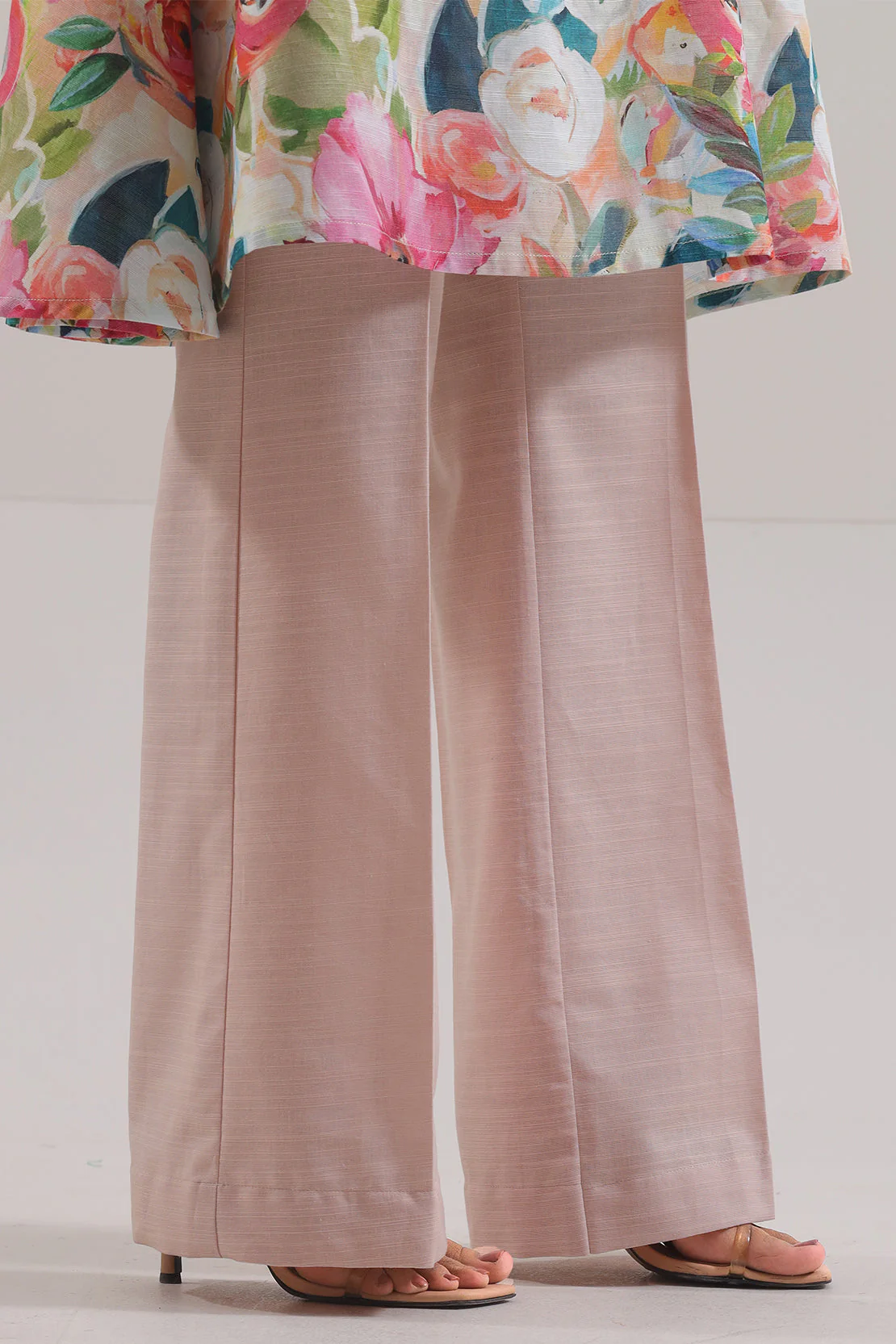 Unstitched Printed Lawn 3 Piece - Image 5