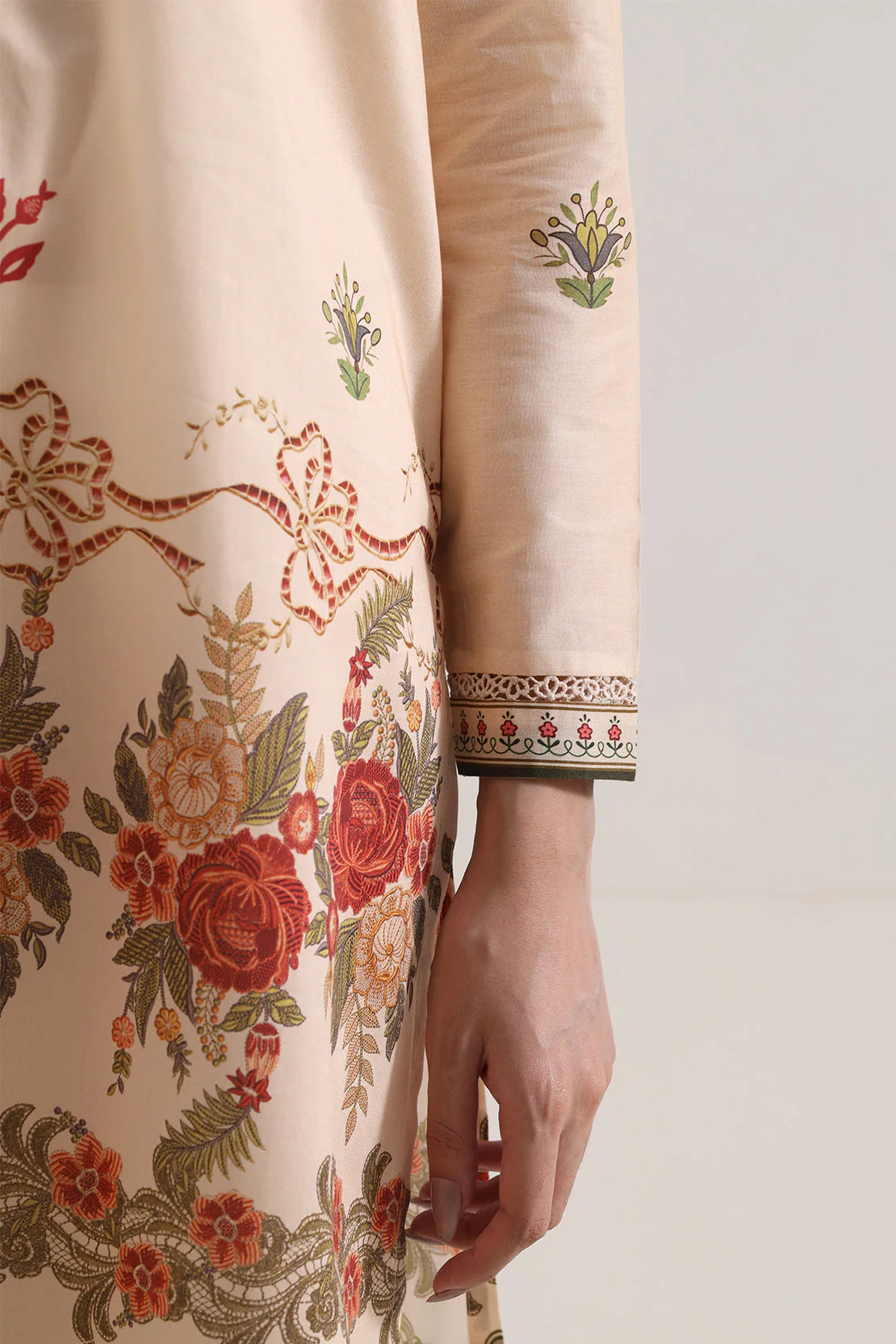 Unstitched Printed Lawn 3 Piece - Image 5