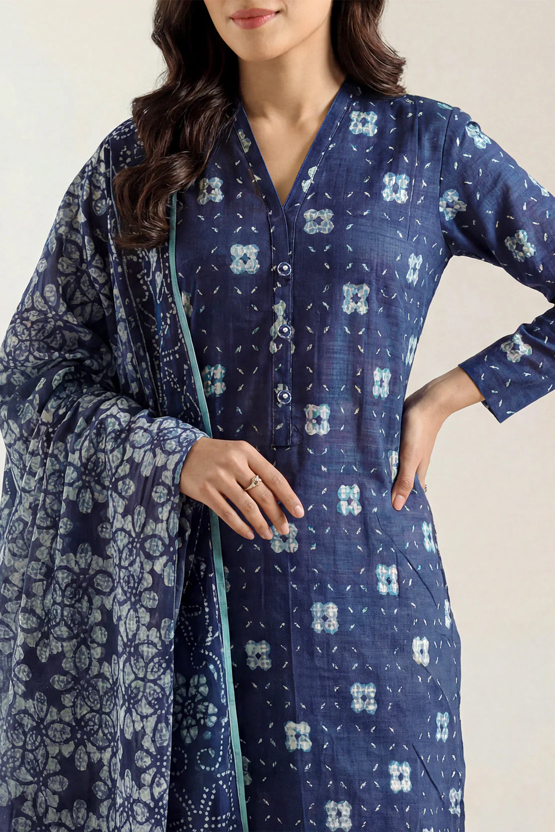 Unstitched Printed Lawn 3 Piece - Image 2