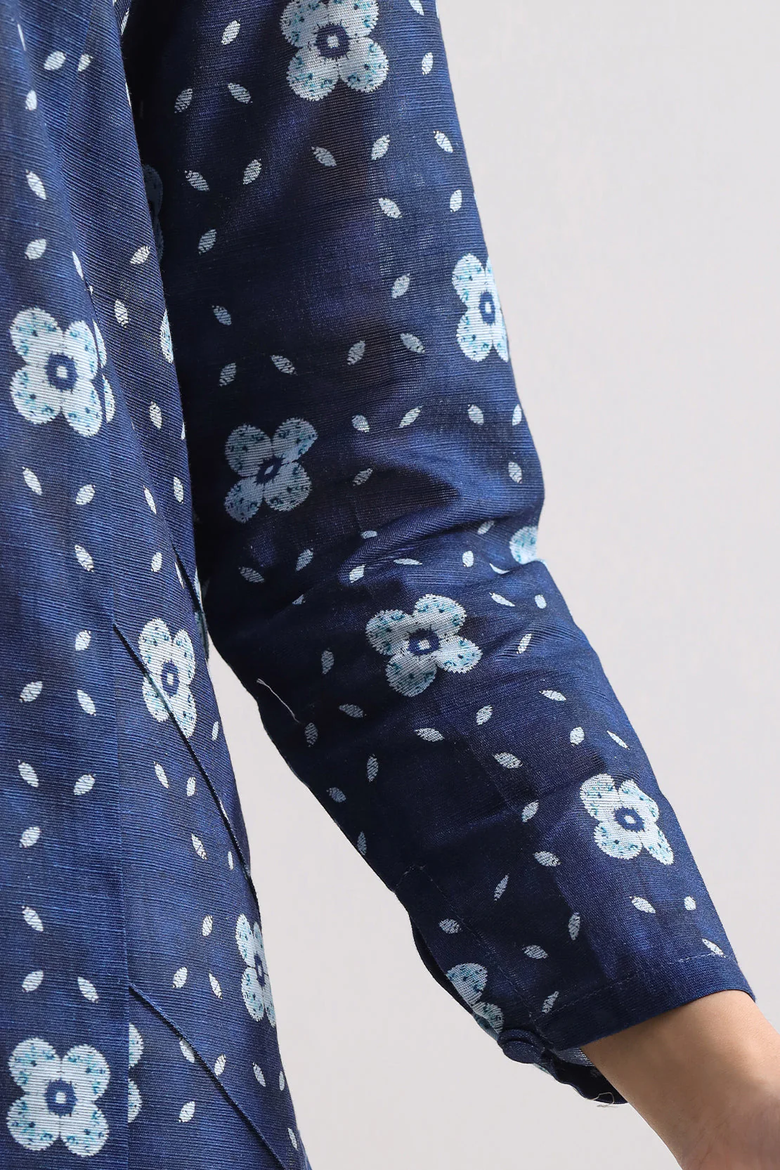 Unstitched Printed Lawn 3 Piece - Image 5