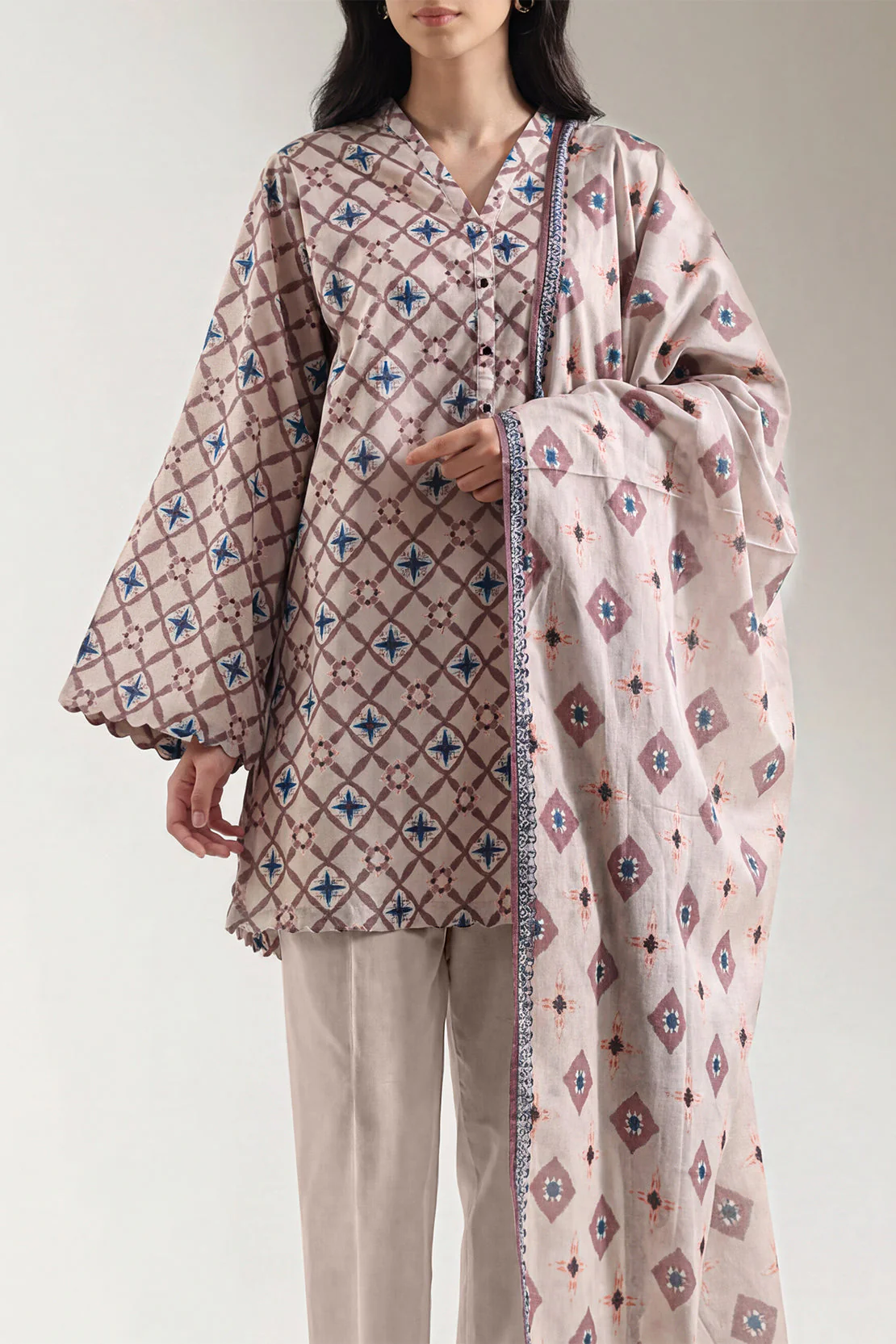 Unstitched Printed Lawn 3 Piece - Image 3