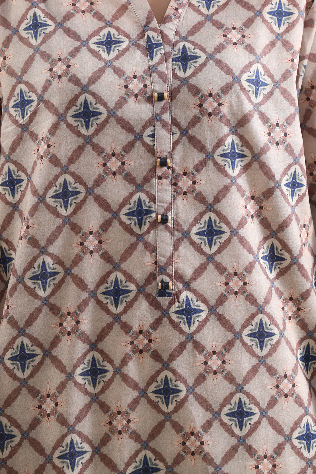 Unstitched Printed Lawn 3 Piece - Image 5