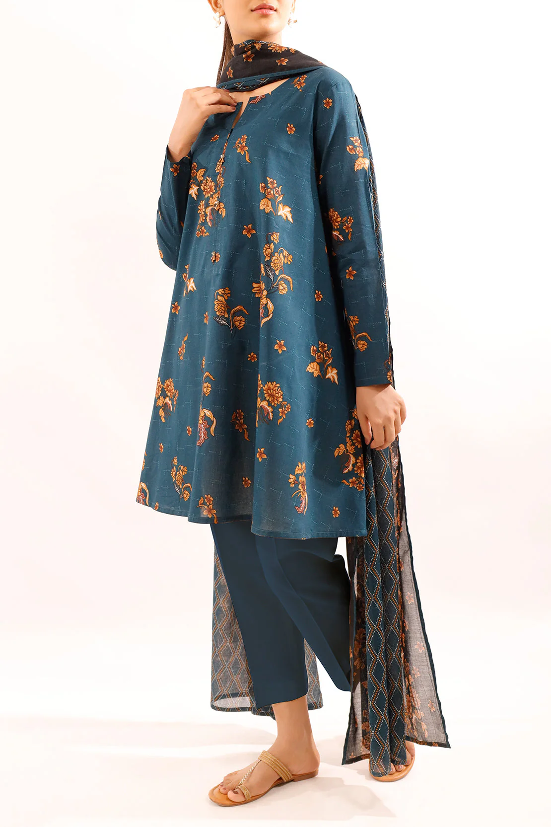Unstitched Printed Lawn 3 Piece - Image 3