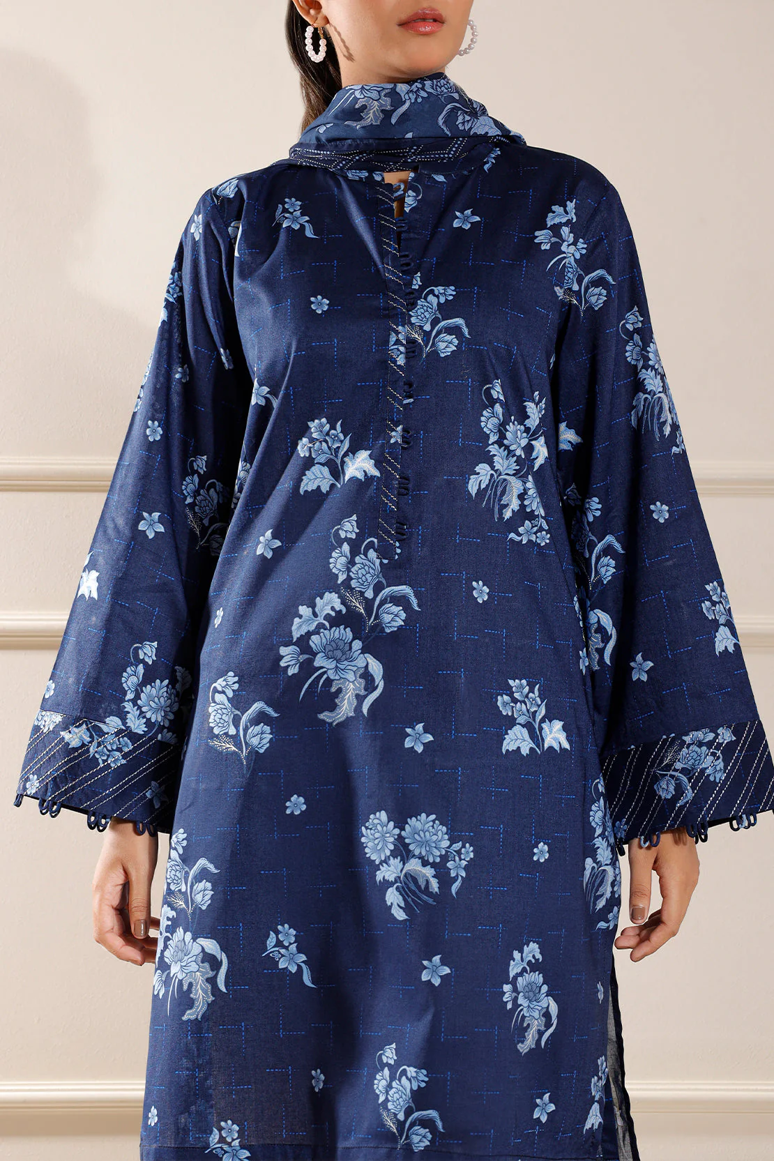 Unstitched Printed Lawn 3 Piece - Image 3