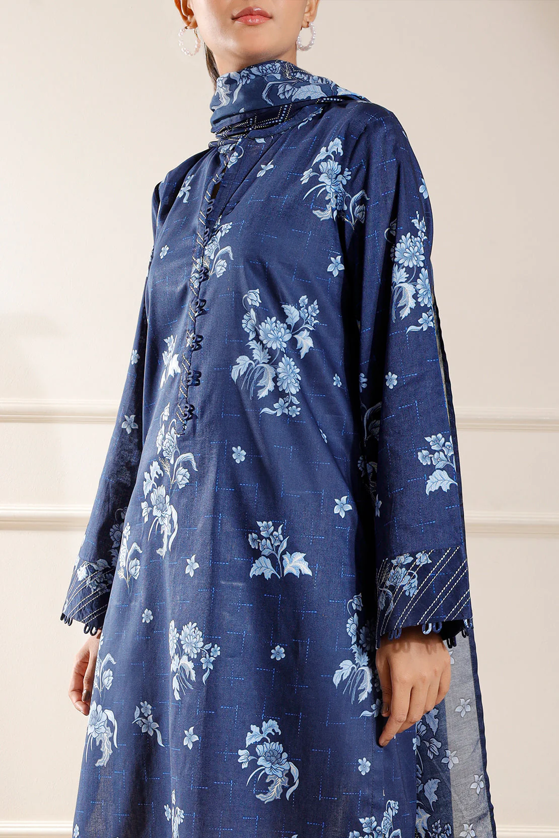 Unstitched Printed Lawn 3 Piece - Image 5