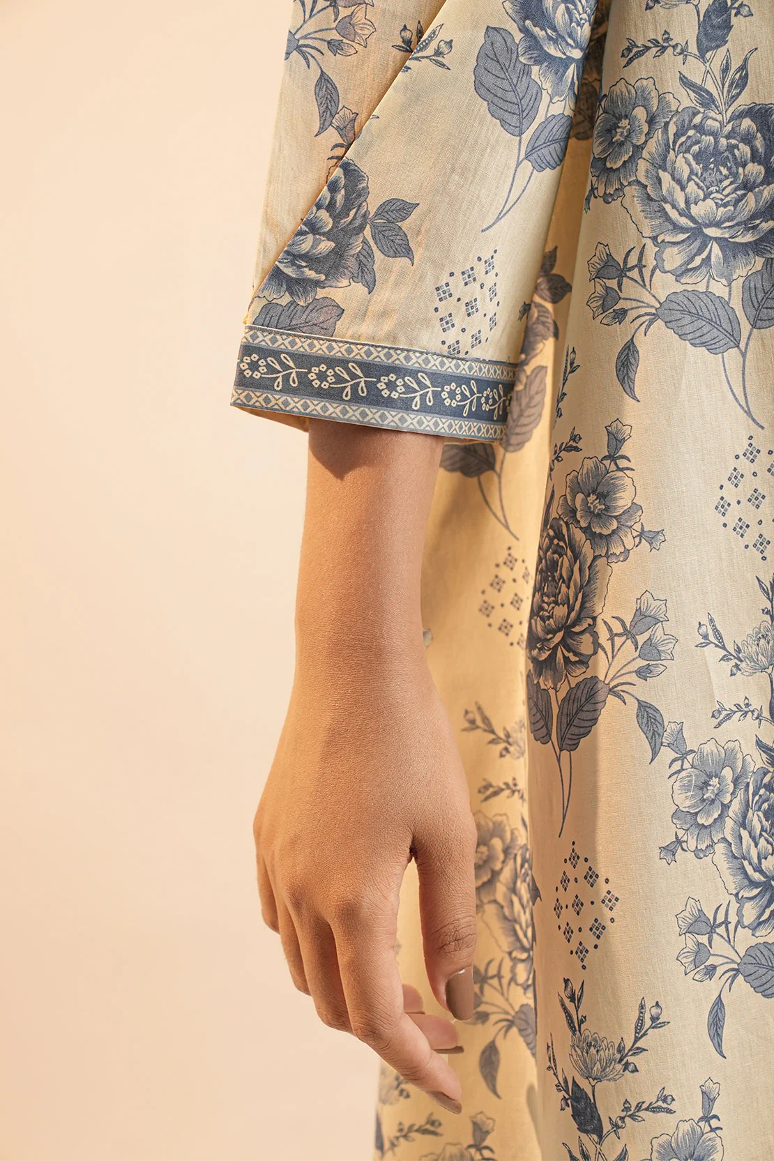 Unstitched Printed Lawn 3 Piece - Image 6