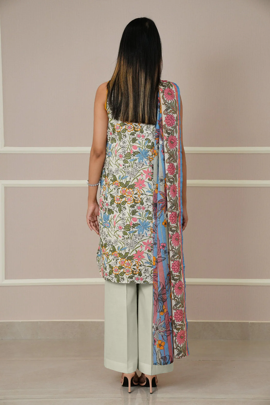 Unstitched Printed Lawn 3 Piece - Image 3