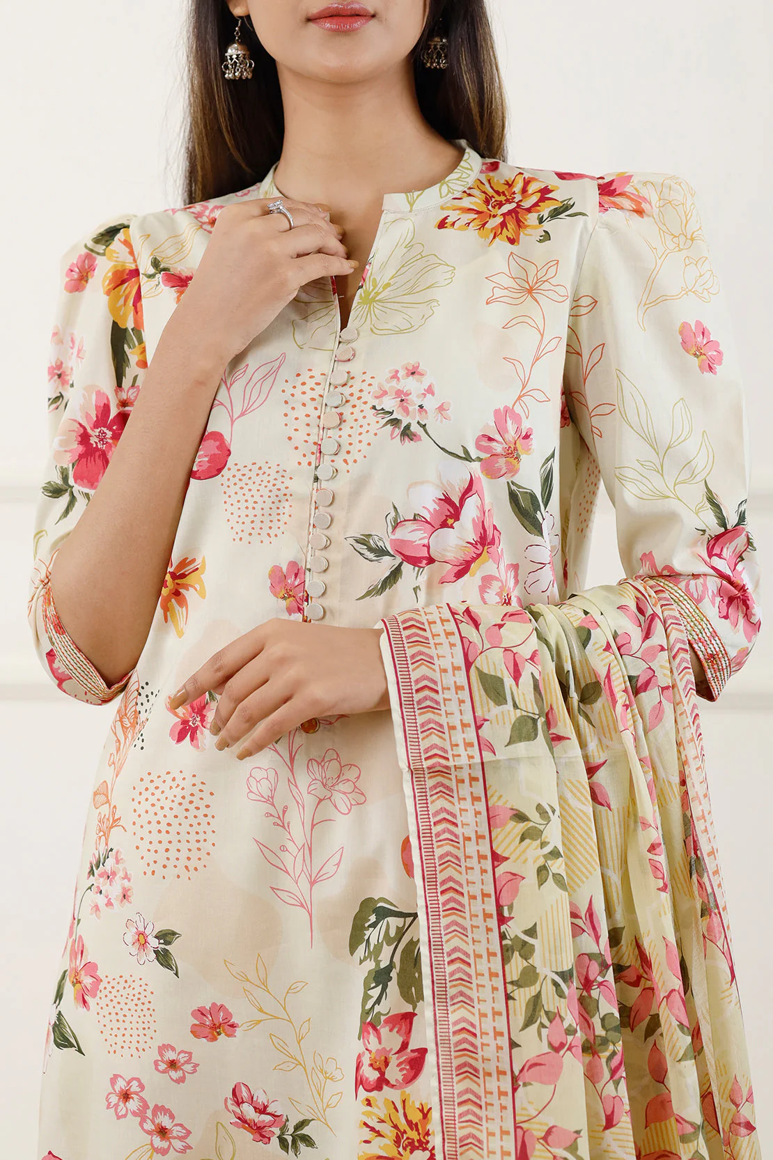 Unstitched Printed Lawn 3 Piece - Image 5