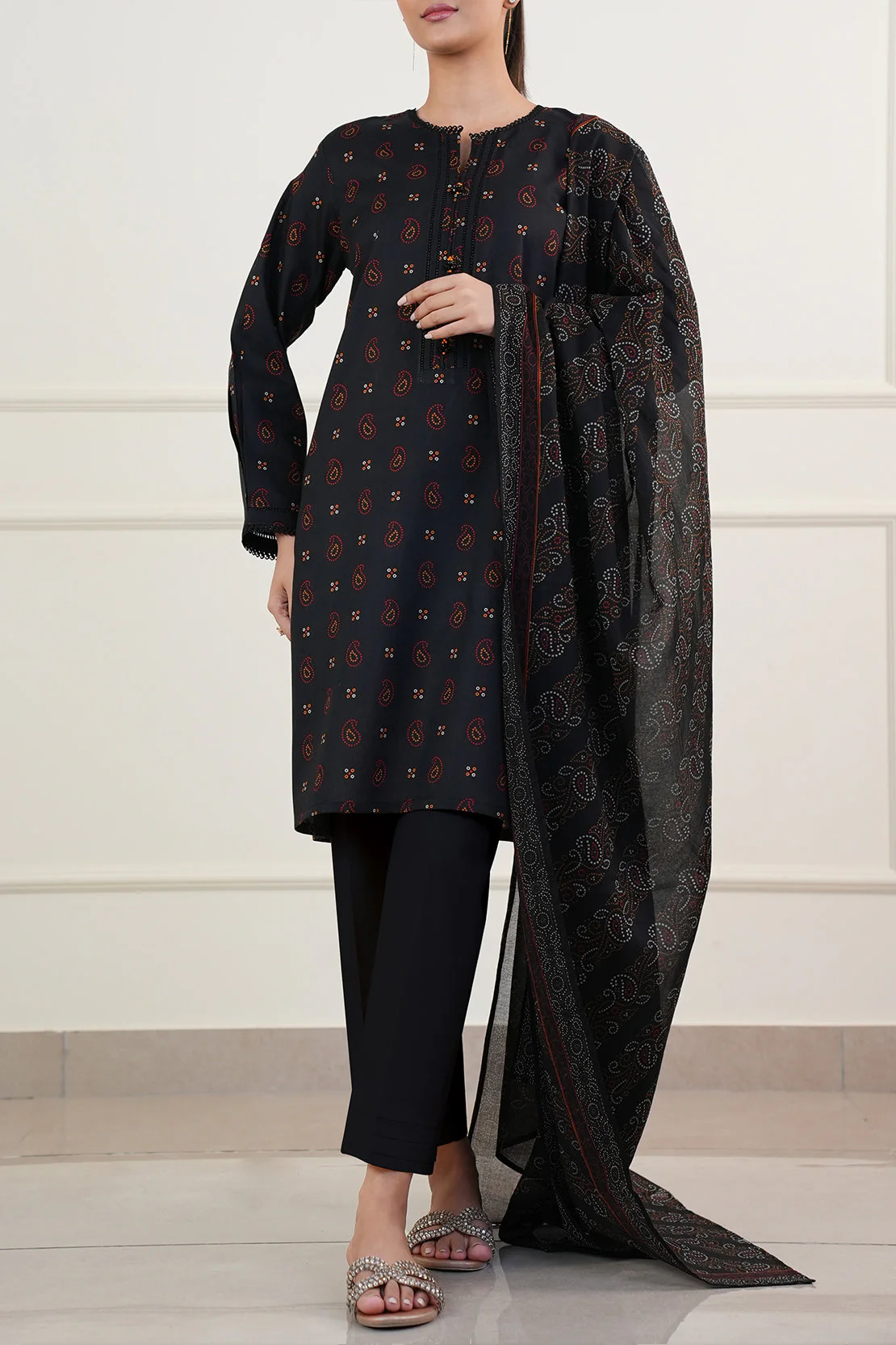 Unstitched Printed Lawn 3 Piece - Image 2