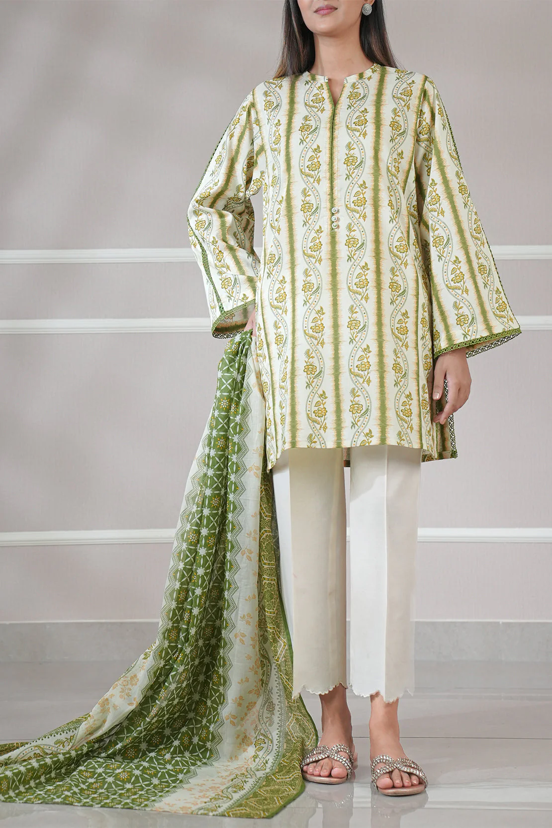 Unstitched Printed Lawn 3 Piece - Image 2