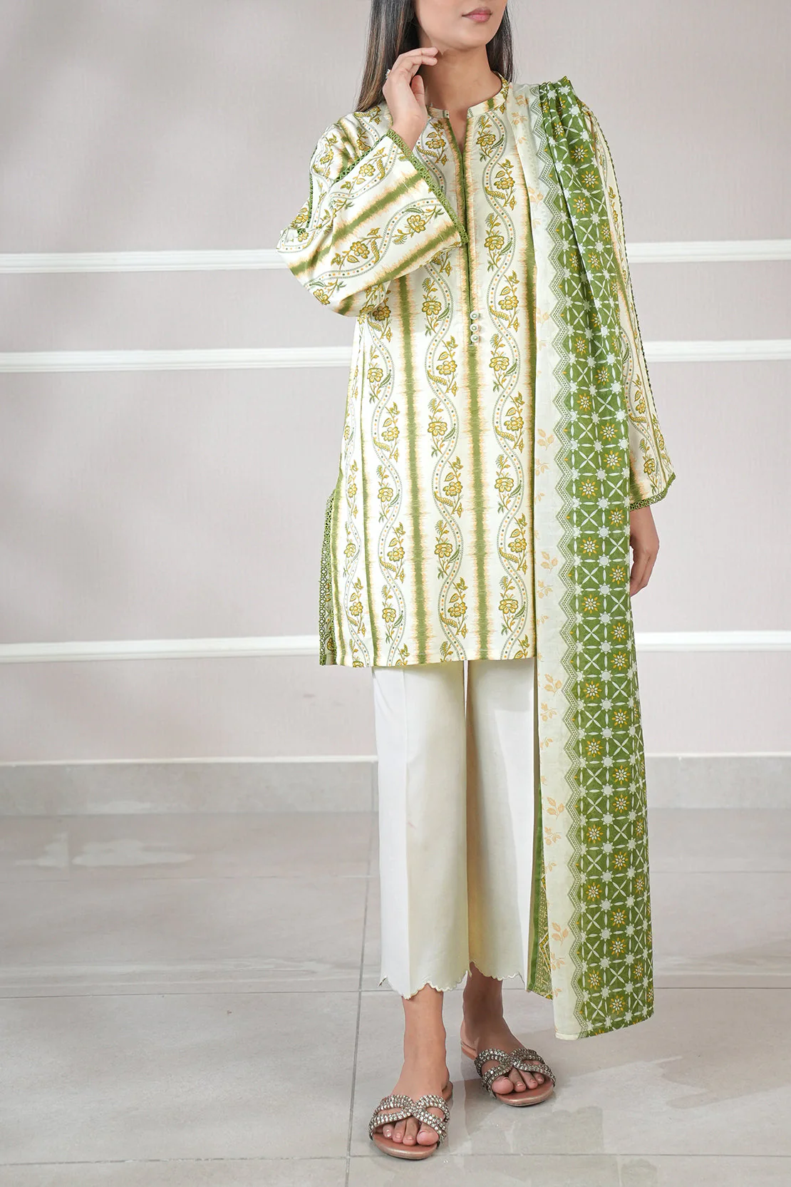 Unstitched Printed Lawn 3 Piece - Image 3
