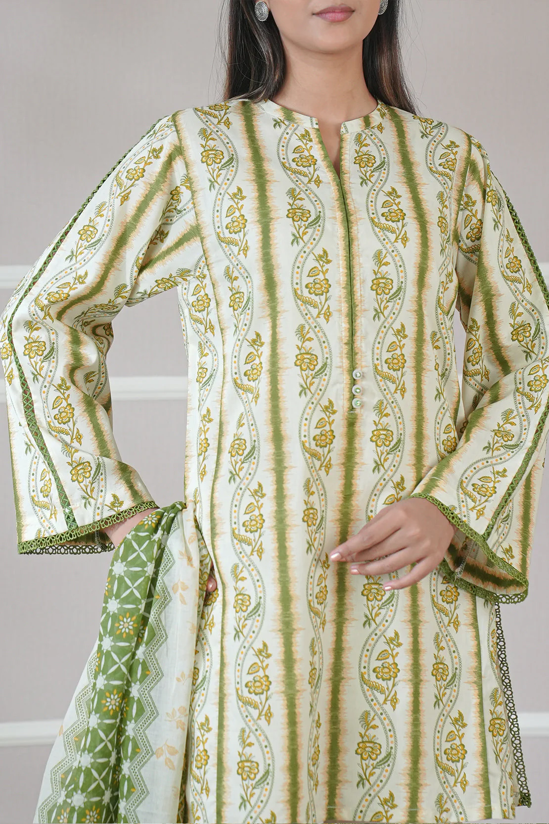 Unstitched Printed Lawn 3 Piece - Image 5