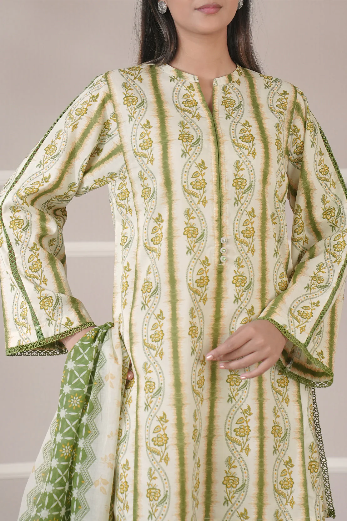 Unstitched Printed Lawn 3 Piece - Image 9