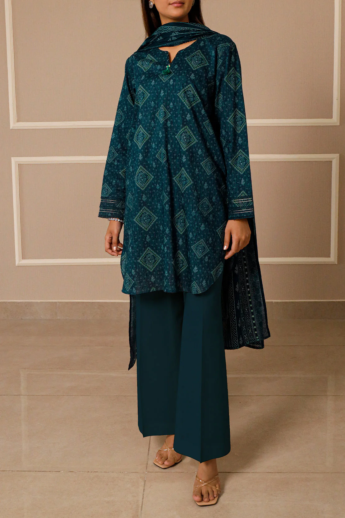 Unstitched Printed Lawn 3 Piece - Image 2
