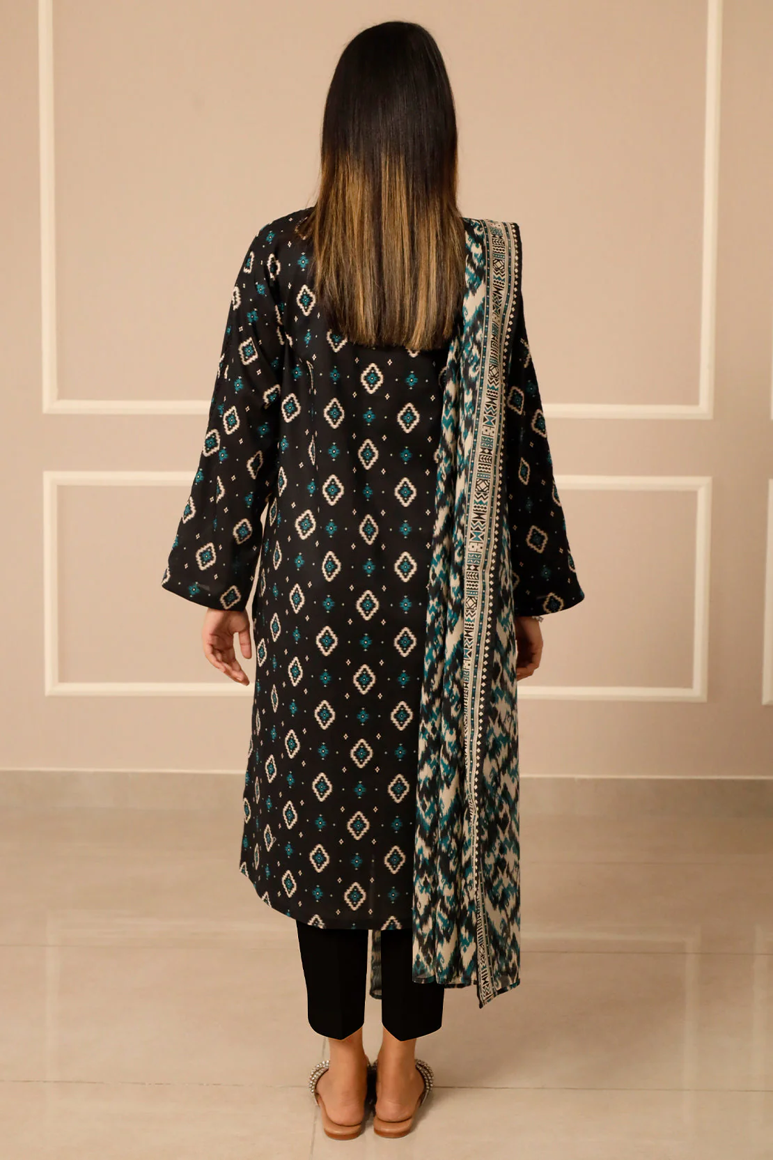 Unstitched Printed Lawn 3 Piece - Image 3