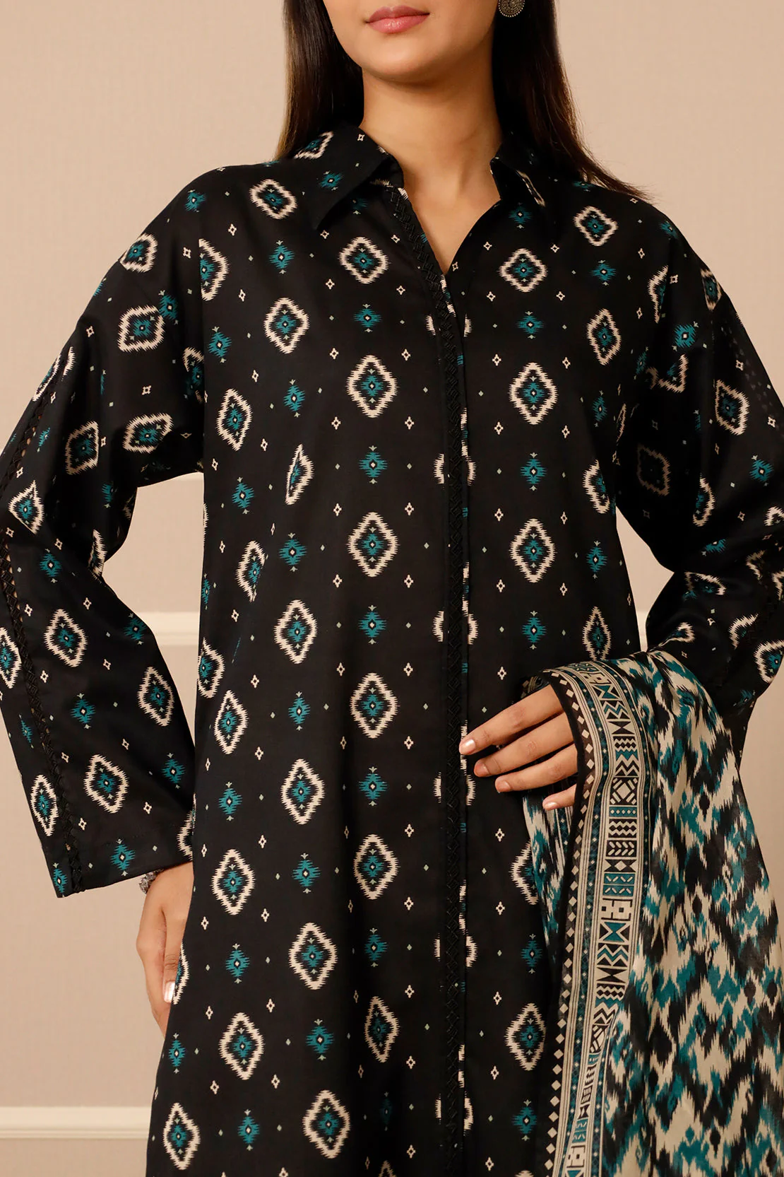 Unstitched Printed Lawn 3 Piece - Image 5
