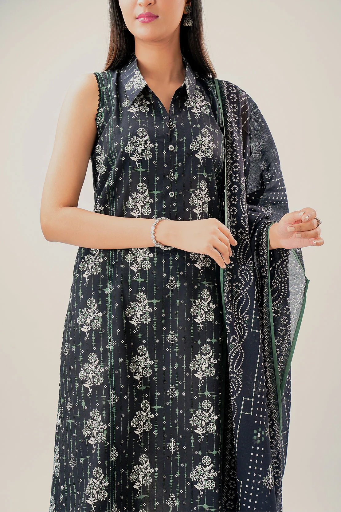 Unstitched Printed Lawn 3 Piece - Image 5