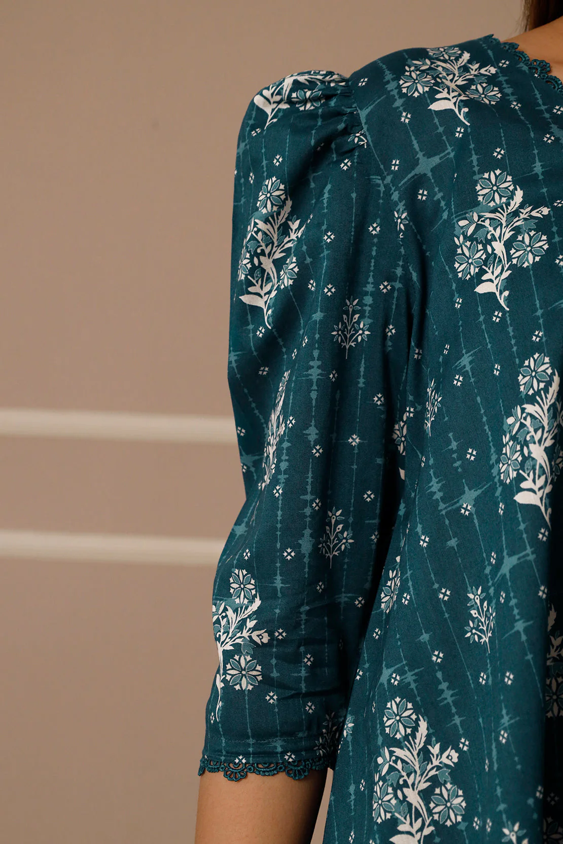 Unstitched Printed Lawn 3 Piece - Image 9
