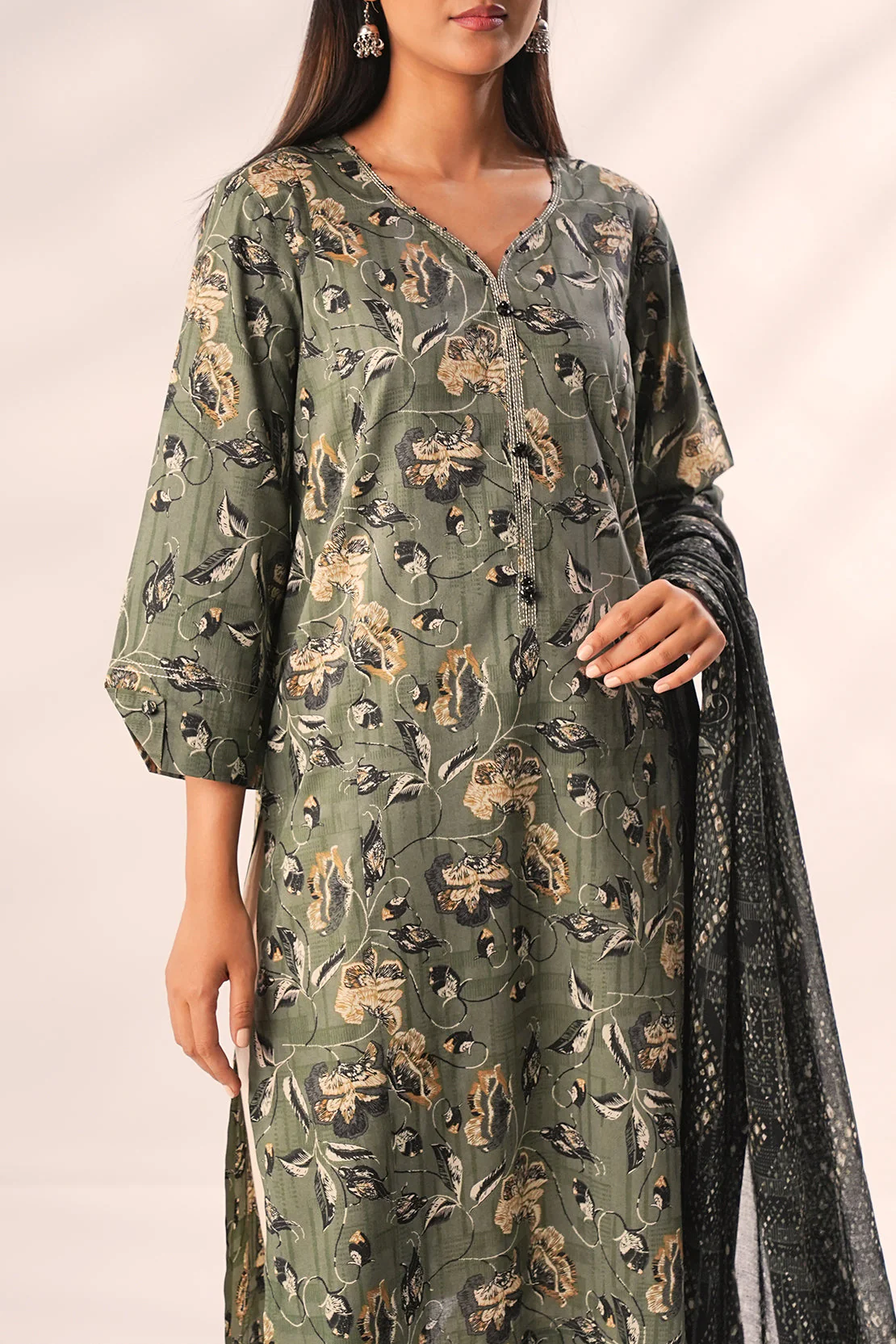 Unstitched Printed Lawn 3 Piece - Image 7