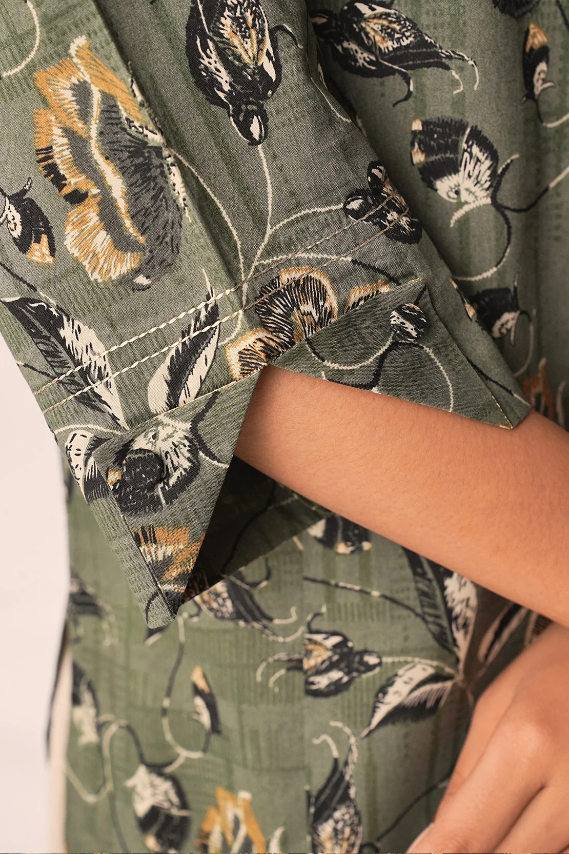 Unstitched Printed Lawn 3 Piece - Image 8