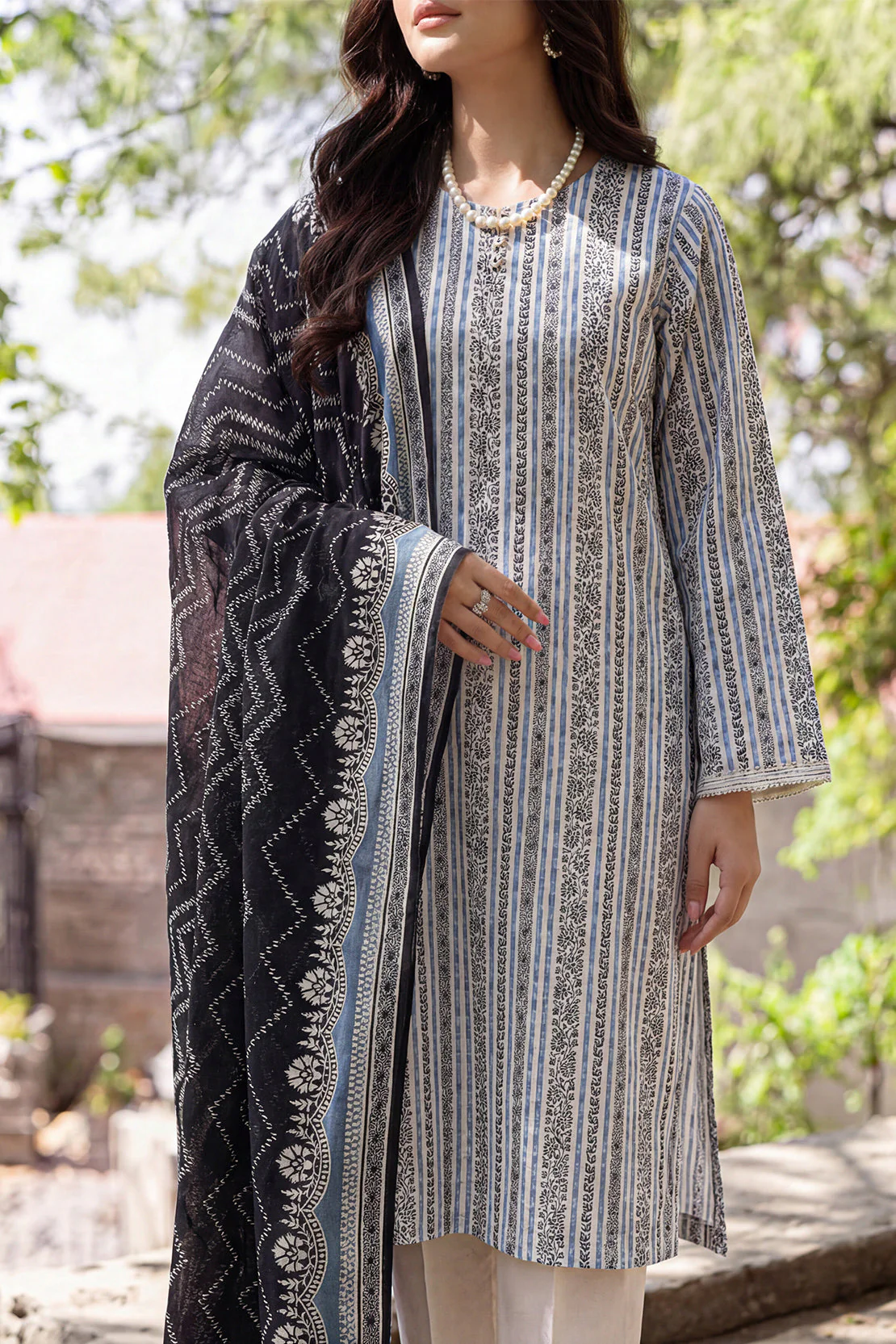 Unstitched Printed Lawn 3 Piece - Image 2