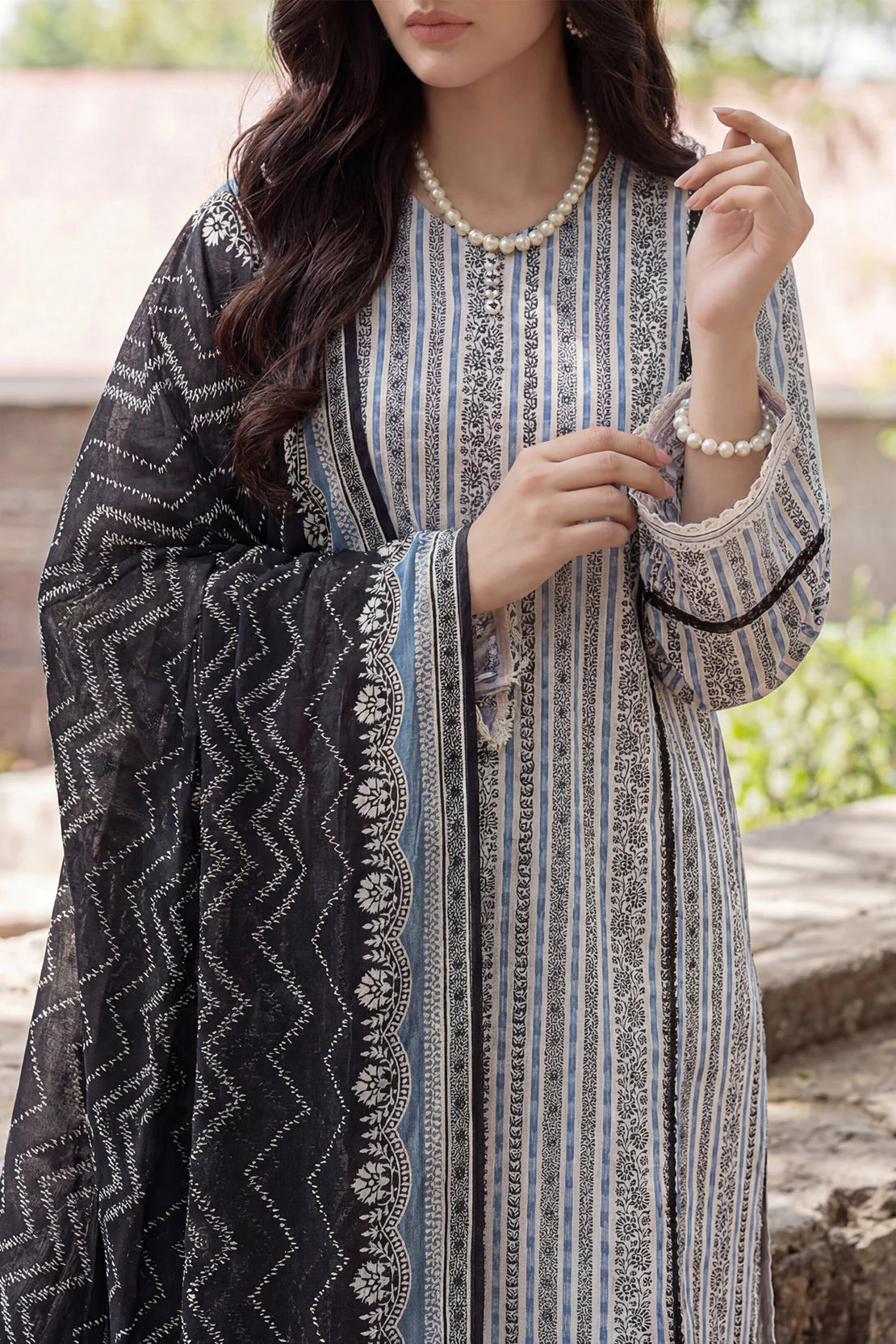 Unstitched Printed Lawn 3 Piece - Image 3