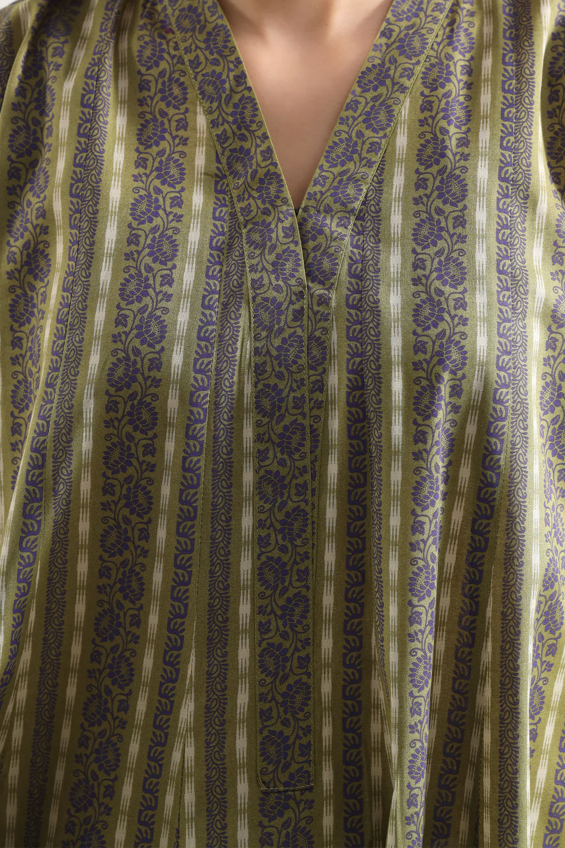 Unstitched Printed Lawn 3 Piece - Image 6
