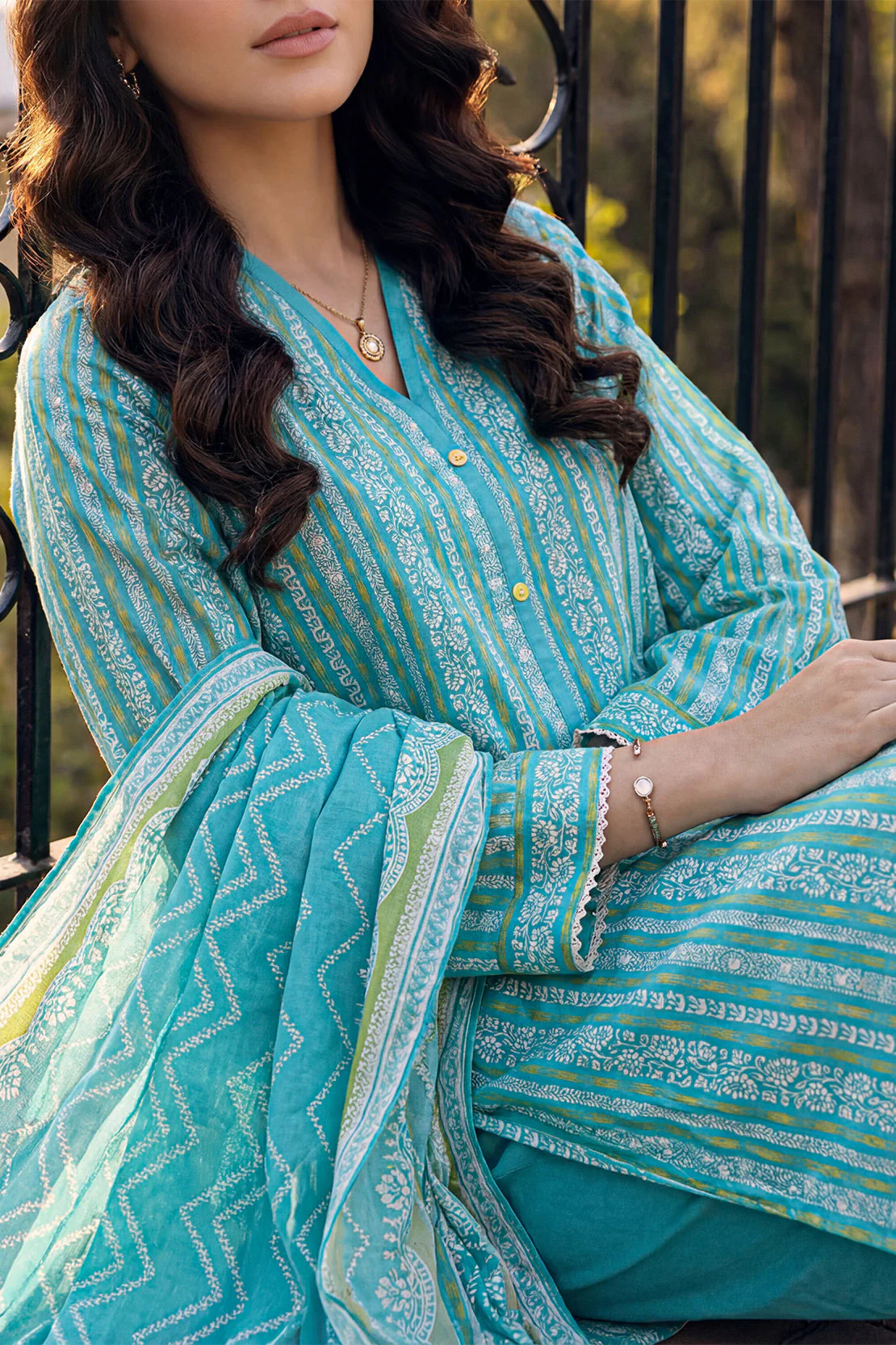 Unstitched Printed Lawn 3 Piece - Image 4