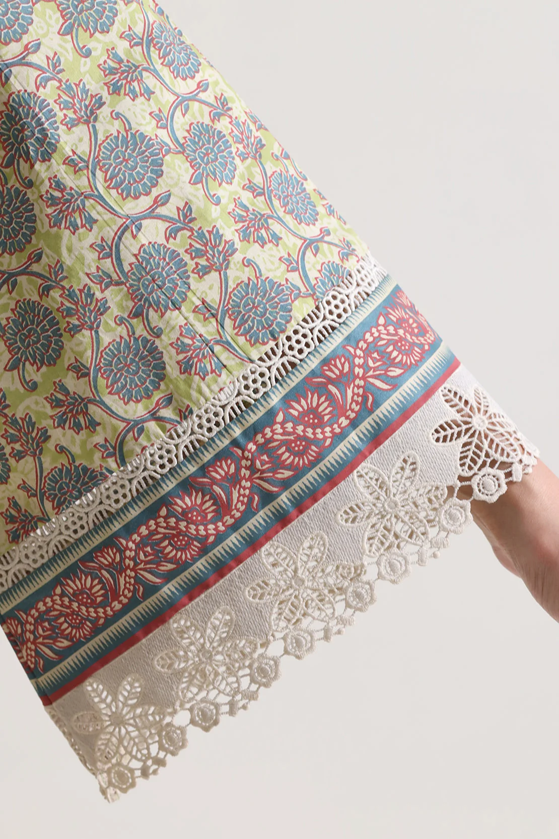 Unstitched Printed Lawn 3 Piece - Image 5
