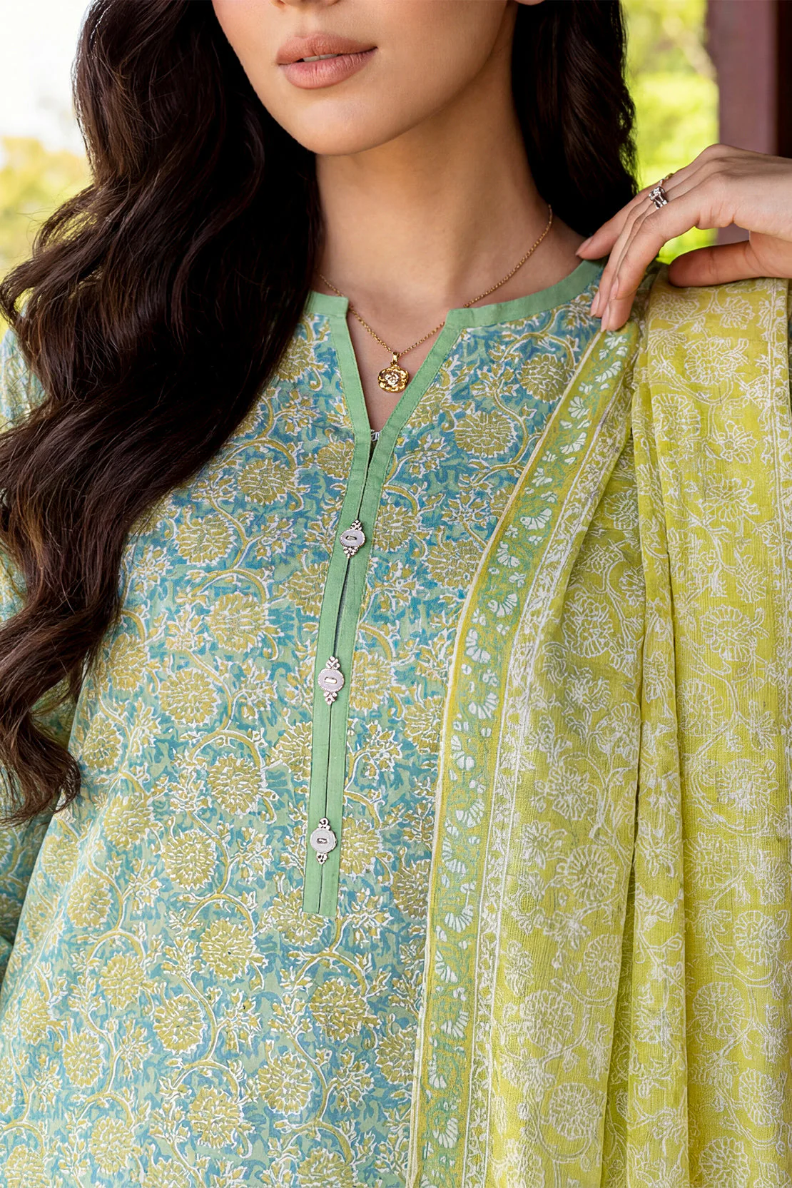 Unstitched Printed Lawn 3 Piece - Image 4
