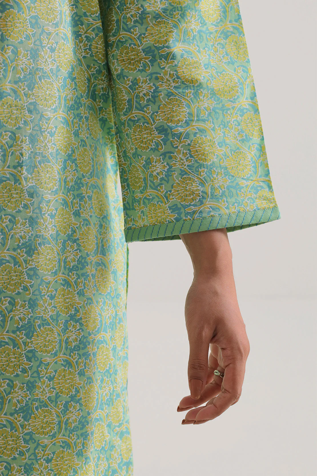Unstitched Printed Lawn 3 Piece - Image 6