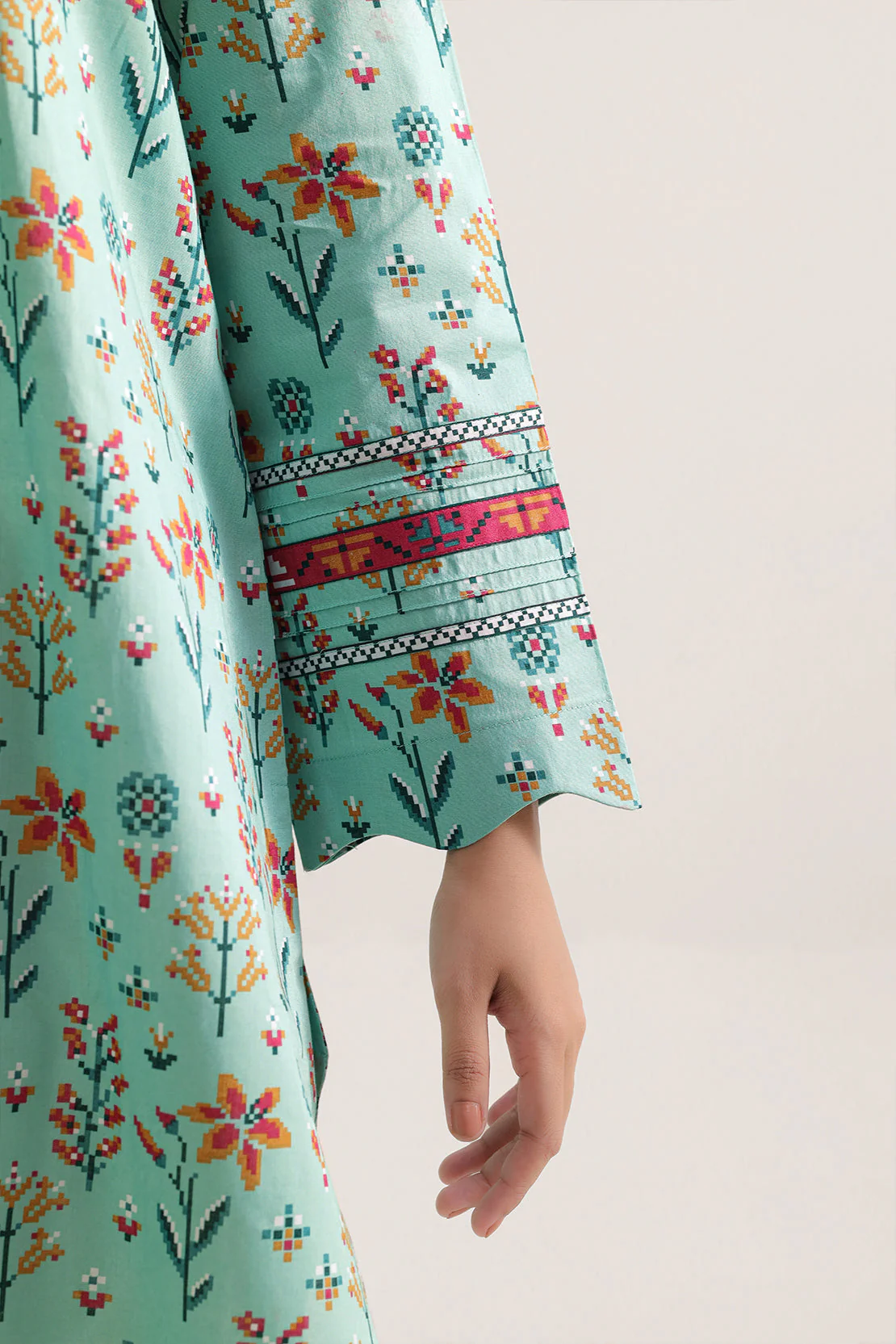 Unstitched Printed Lawn 3 Piece - Image 4