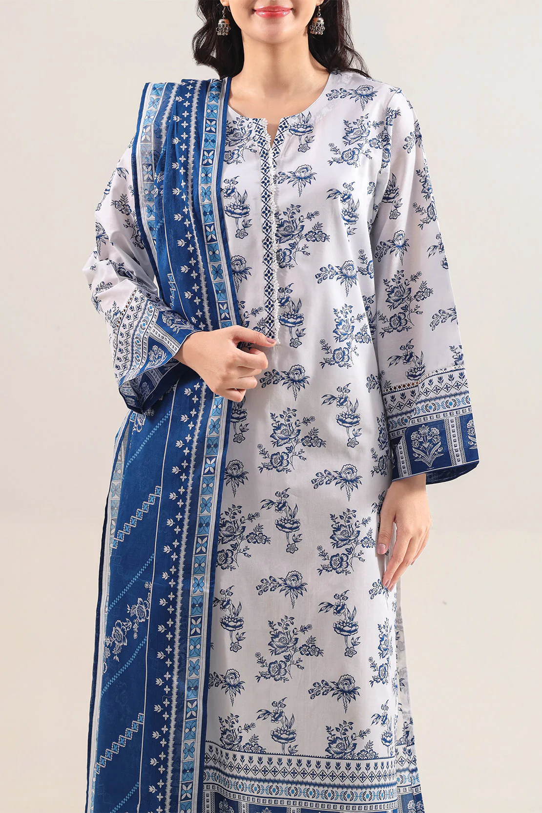 Unstitched Printed Lawn 3 Piece - Image 2