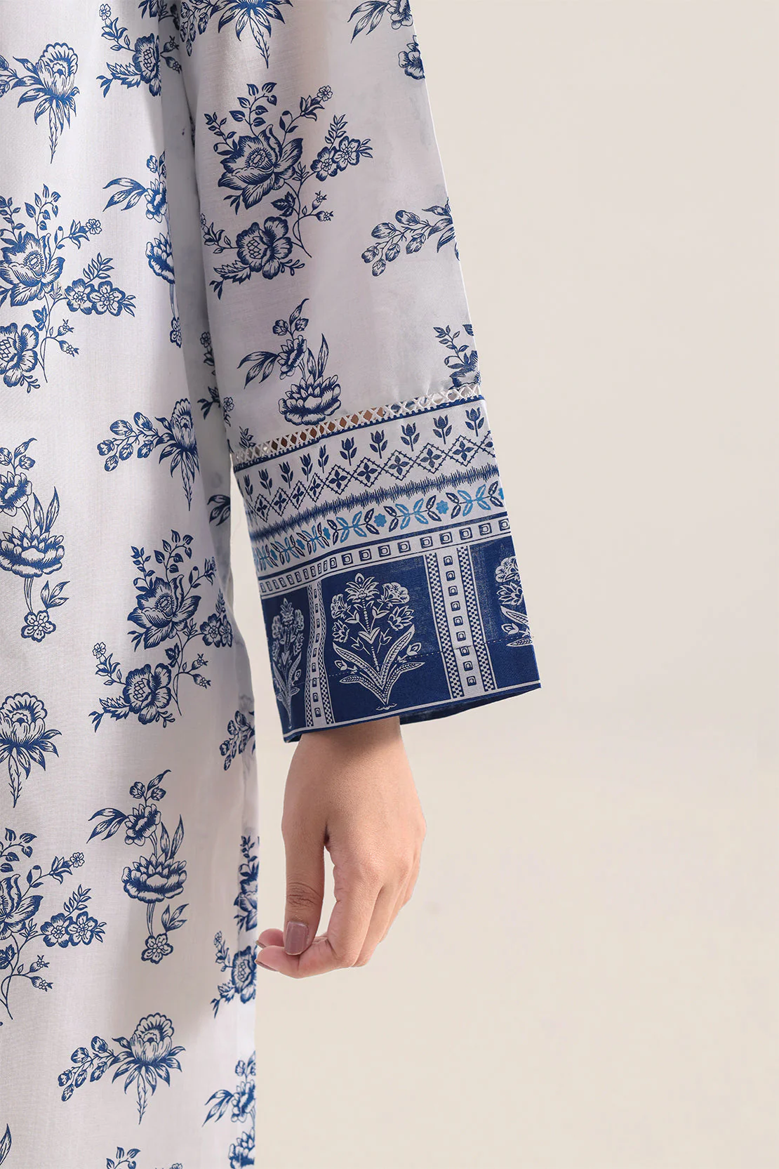 Unstitched Printed Lawn 3 Piece - Image 4