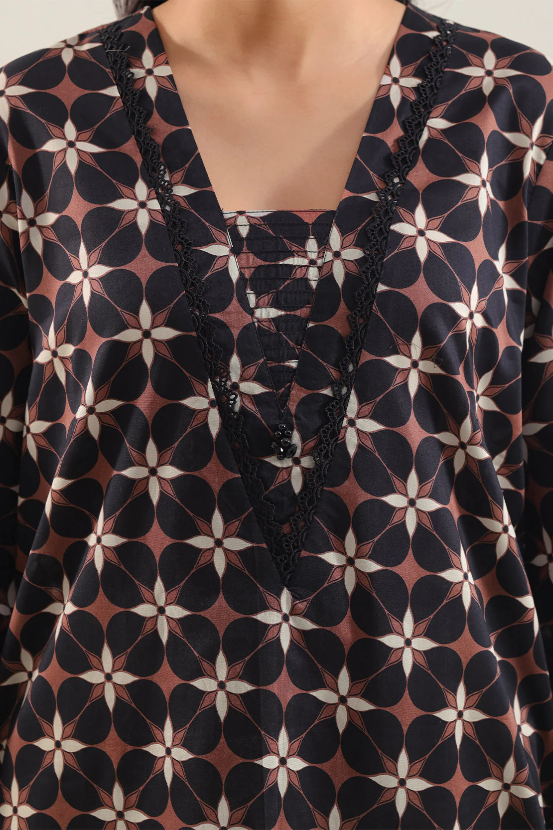 Unstitched Printed Lawn 3 Piece - Image 4