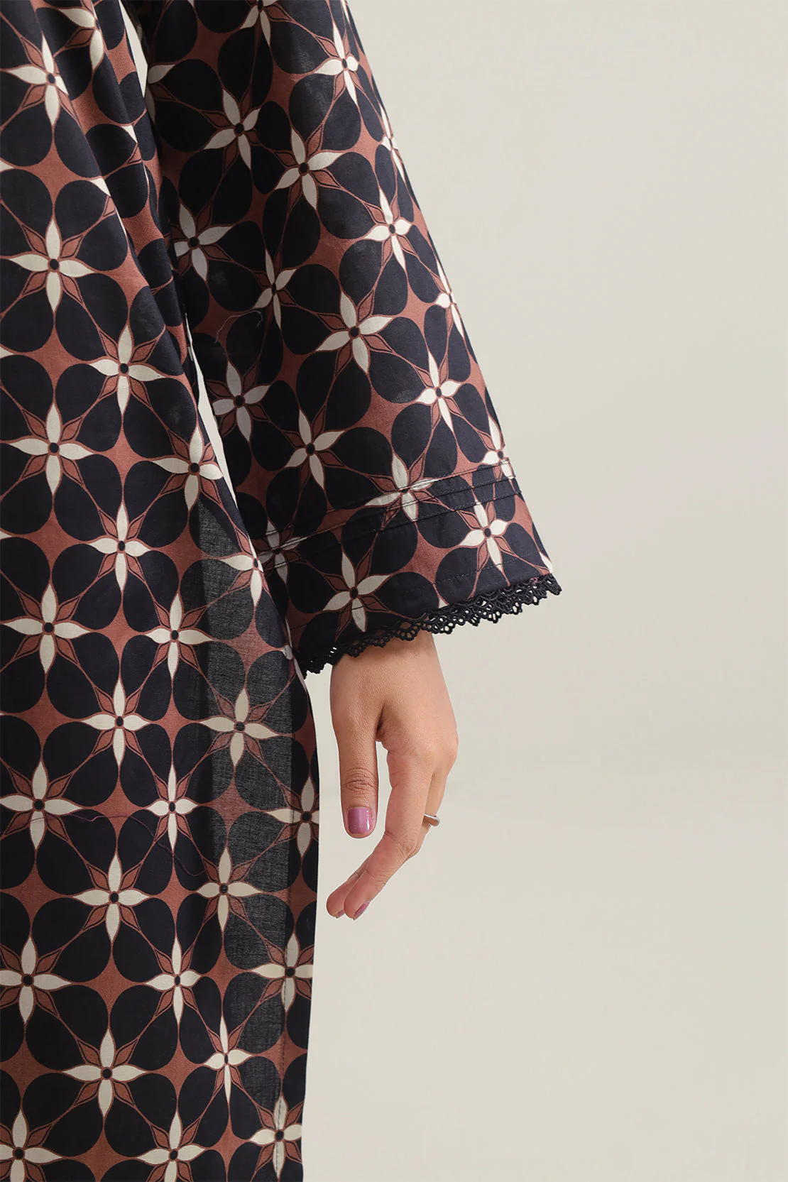 Unstitched Printed Lawn 3 Piece - Image 5